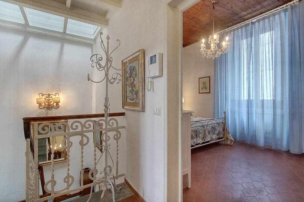 Апартаменты Santa Croce Elegant With Garage Флоренция Экстерьер фото
